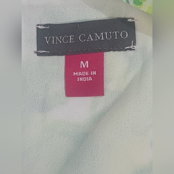 VINCE CAMUTO Blooming Brights Floral Ruffle Flutter Short Sleeve Blouse Medium - Picture 11 of 11